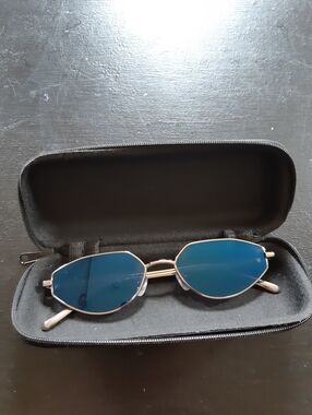 KLASSGLASS Silver Frame Blue Lens Sunglasses.
